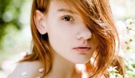 女人放不下男人的表现及应对方法（探究女人放不下男人的原因）-第2张图片-爱昵情感