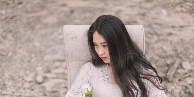 女人如何摆脱担心丈夫出轨的阴影（告别婚姻危机）-第2张图片-爱昵情感
