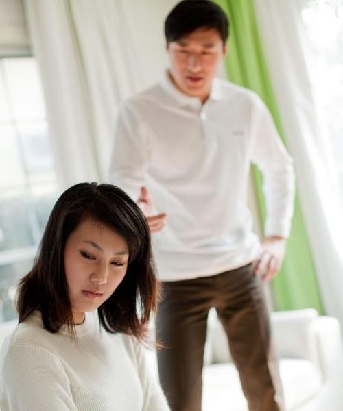 婆婆不帮忙看孩子，差点让我们离婚（母婴护理的重要性）-第3张图片-爱昵情感