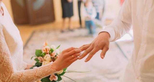 婚姻挽回咨询收费为何那么贵（揭秘婚姻挽回收费行情与成本）-第3张图片-爱昵情感