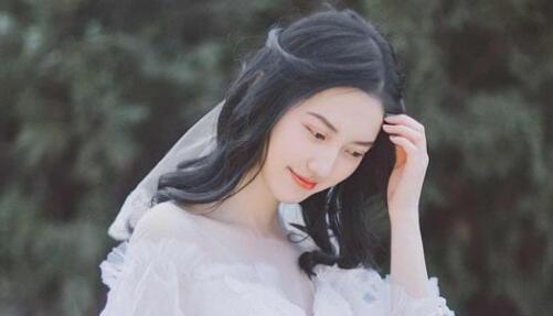 如何通过坚持发消息挽回女朋友（有效方法让你重拾失去的爱情）-第3张图片-爱昵情感