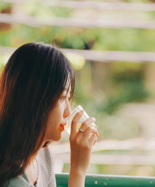 离婚后如何挽回前夫的心（女人要学会从自身做起）-第1张图片-爱昵情感