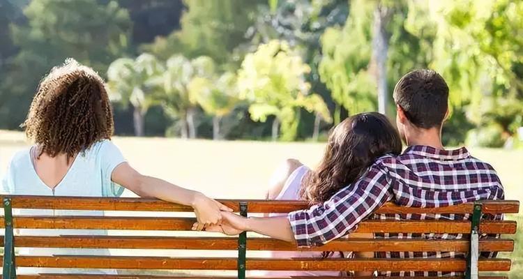 爱上已婚男人怎么办？如何处理这种复杂情感问题？-第2张图片-爱昵情感