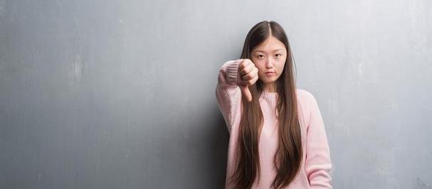 暗恋女孩总是躲着我怎么办？如何打破僵局建立联系？-第3张图片-爱昵情感