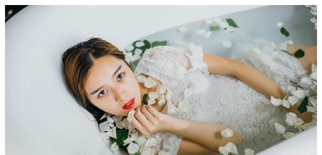 暗恋一个人是什么感觉？如何巧妙戳破暧昧关系？-第2张图片-爱昵情感