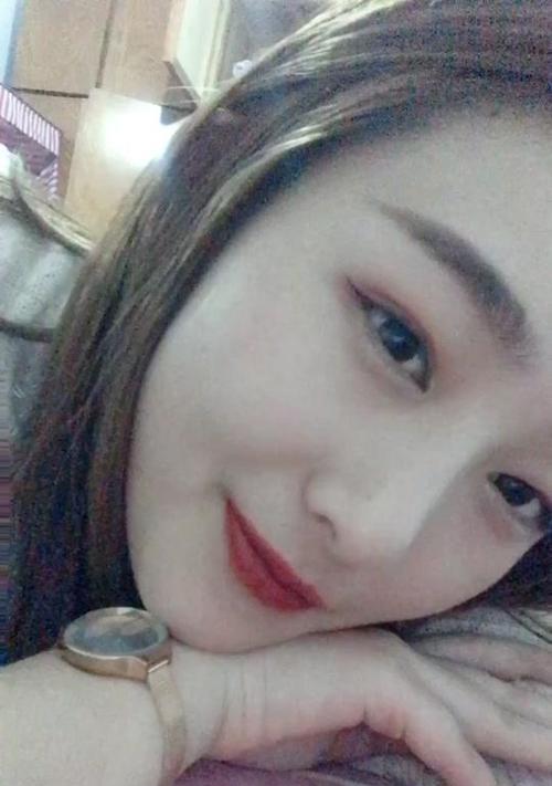 如何处理女朋友过于粘人的情况？解决方法是什么？-第1张图片-爱昵情感