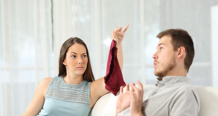 发现老公有婚外情后聪明的原配会怎样应对？如何保护自己的权益？-第2张图片-爱昵情感