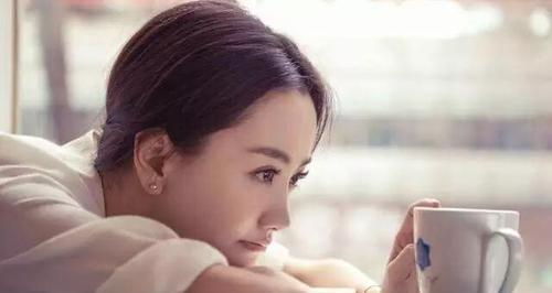 分手后继续暧昧不清女朋友女友我该怎么办？如何处理这种复杂情感关系？-第3张图片-爱昵情感