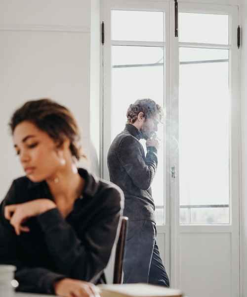 分手后三个月男女心理会发生哪些变化？如何应对？-第1张图片-爱昵情感