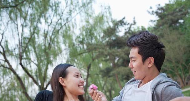 如何处理女友与他人暧昧聊天问题？-第1张图片-爱昵情感