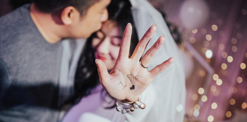 女友坚决分手怎么挽回？有效挽回爱情的策略有哪些？-第1张图片-爱昵情感