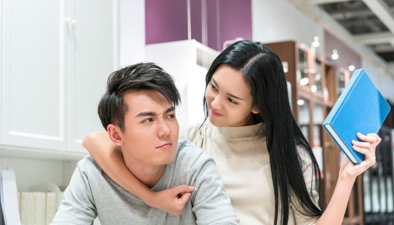 面对老公出差期间的出轨行为，如何应对和处理？-第1张图片-爱昵情感