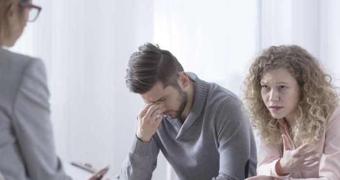 老公出轨了不回头怎么办？如何处理婚姻危机？-第1张图片-爱昵情感