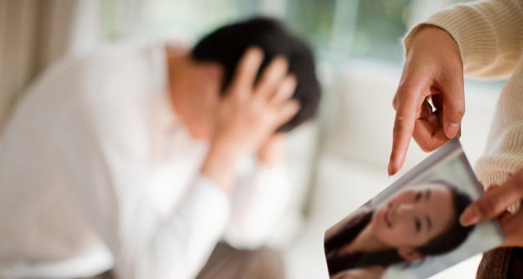 老公出轨了不想离婚请问能挽回老公么？如何修复婚姻关系？-第1张图片-爱昵情感