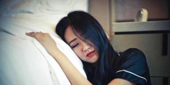 老公出轨了但还爱着他怎么办？如何处理婚姻中的背叛？-第1张图片-爱昵情感