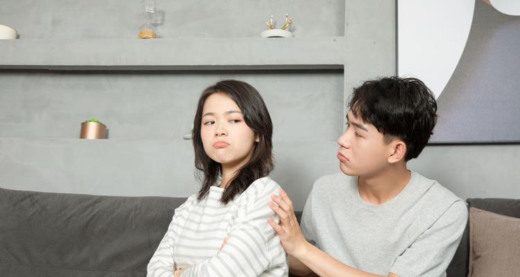 老公出轨妻子应该怎么办？如何处理婚姻危机？-第1张图片-爱昵情感