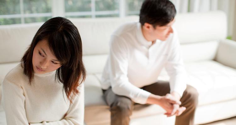 老公出轨要跟我离婚怎么挽回？有效挽回婚姻的策略有哪些？-第1张图片-爱昵情感