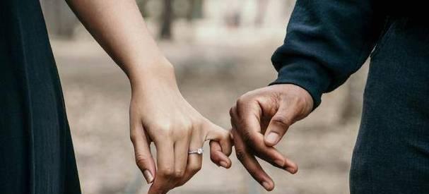 如何挽回男友的心？分手后挽回男友的正确方法是什么？-第3张图片-爱昵情感