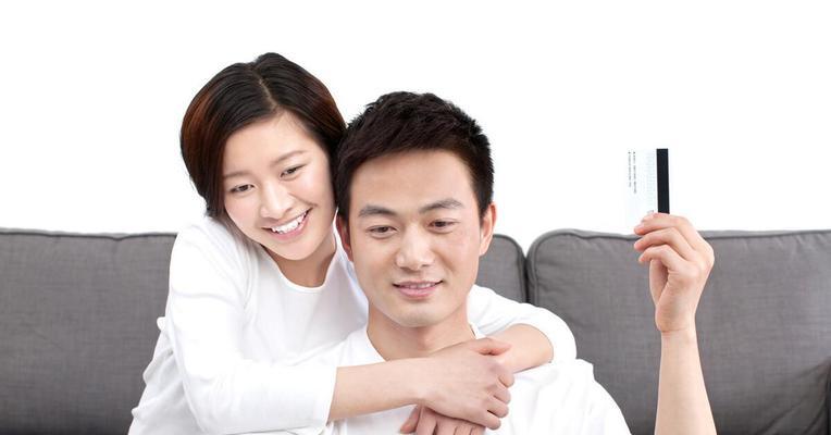 男友一直和前女友联系我该怎么办？如何处理这种复杂情感问题？-第1张图片-爱昵情感