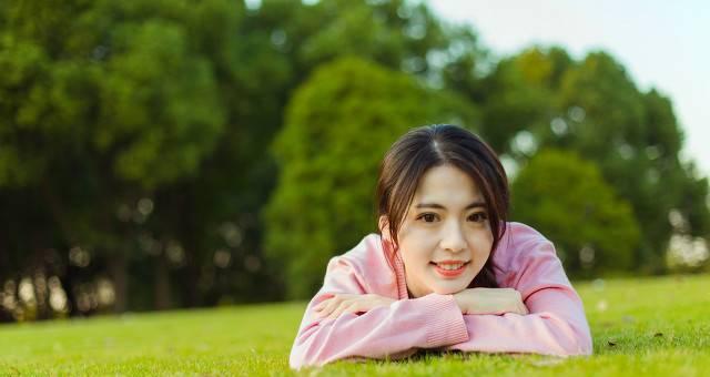 男友一直和前女友联系我该怎么办？如何处理这种复杂情感问题？-第2张图片-爱昵情感