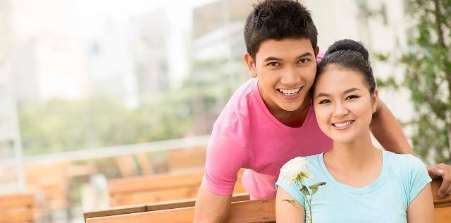 第一次约会牵手技巧？如何避免被拒绝的尴尬局面？-第2张图片-爱昵情感