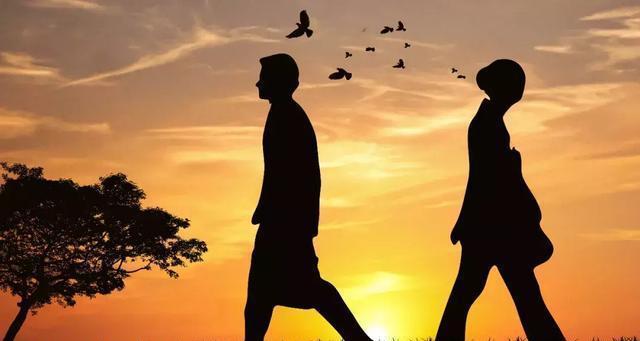 如何识别过度热情背后的真正意图？-第2张图片-爱昵情感