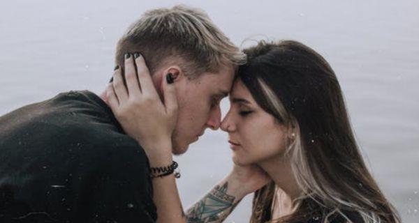 应对男人出轨的方法？如何处理婚姻危机？-第2张图片-爱昵情感
