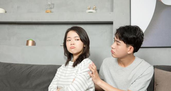发现老公出轨了怎么办？如何有效挽回婚姻？-第3张图片-爱昵情感