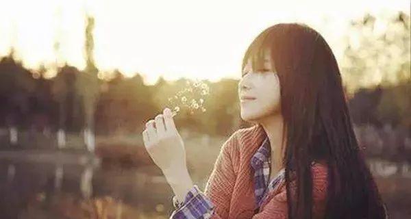 分手后放不下怎么办？如何快速走出情感低谷？-第1张图片-爱昵情感
