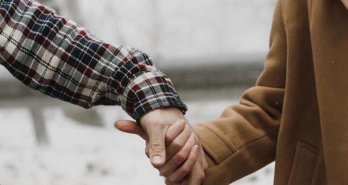 分手后如何正确挽回前男友？挽回过程中常见的问题有哪些？-第2张图片-爱昵情感