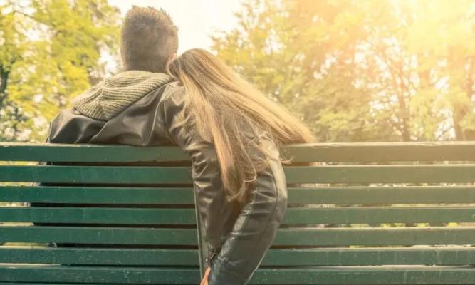 分手后要说什么话才能挽回？如何用正确的话语修复感情？-第1张图片-爱昵情感