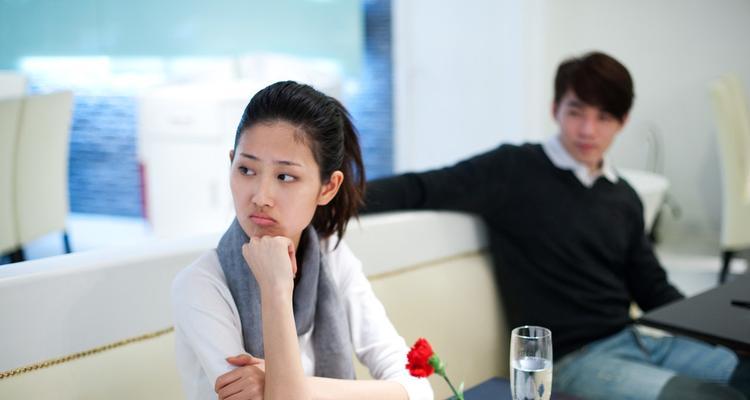 分手后挽回男友的最佳方法是什么？如何有效挽回爱情？-第1张图片-爱昵情感