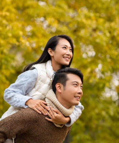 男人会娶什么样的女人当老婆？决定因素有哪些？-第3张图片-爱昵情感
