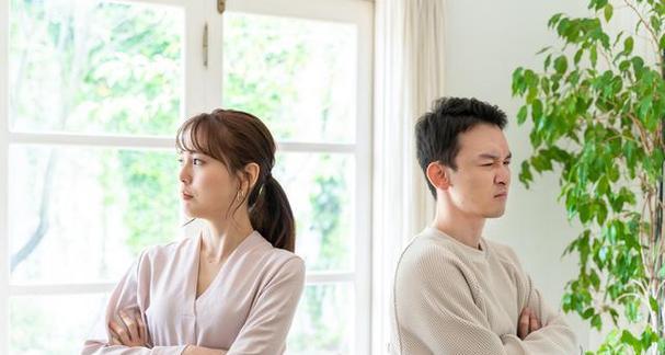 夫妻争吵如何处理？学会这些方法能有效解决争端！-第1张图片-爱昵情感