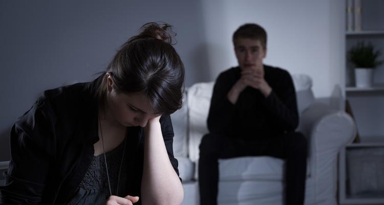 聪明的女人要怎样挽回婚姻？挽回婚姻的正确方法有哪些？-第1张图片-爱昵情感