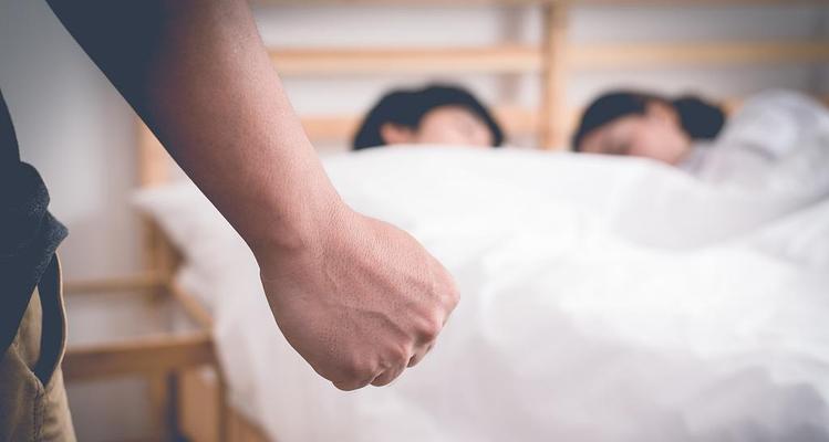 老公出轨的迹象是什么？如何有效应对婚外情问题？-第2张图片-爱昵情感
