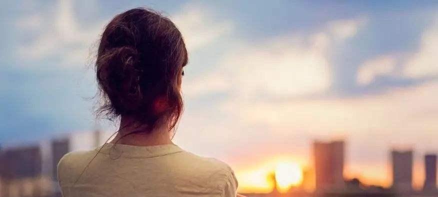 男人背叛感情的特征是什么？如何识别容易背叛的男人？-第3张图片-爱昵情感