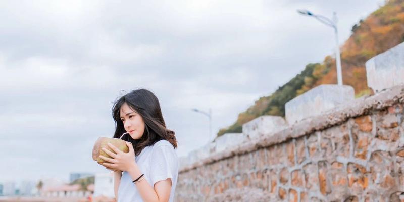 女友分手后想复合但心里还有前任怎么办？-第1张图片-爱昵情感
