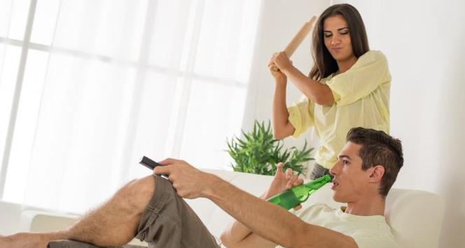 发现丈夫有外遇怎样处理？如何应对婚姻中的背叛？-第1张图片-爱昵情感